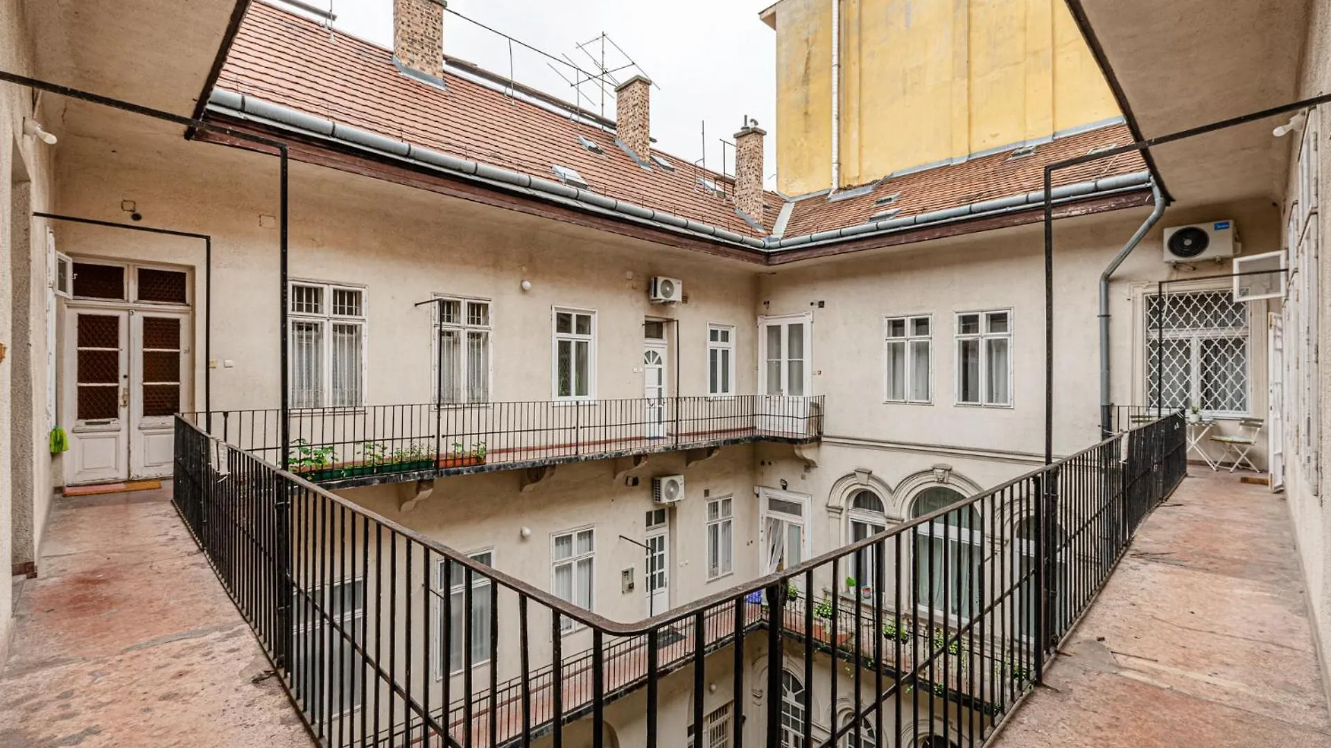 Chain Bridge Apartment Top Central Location New Budapest