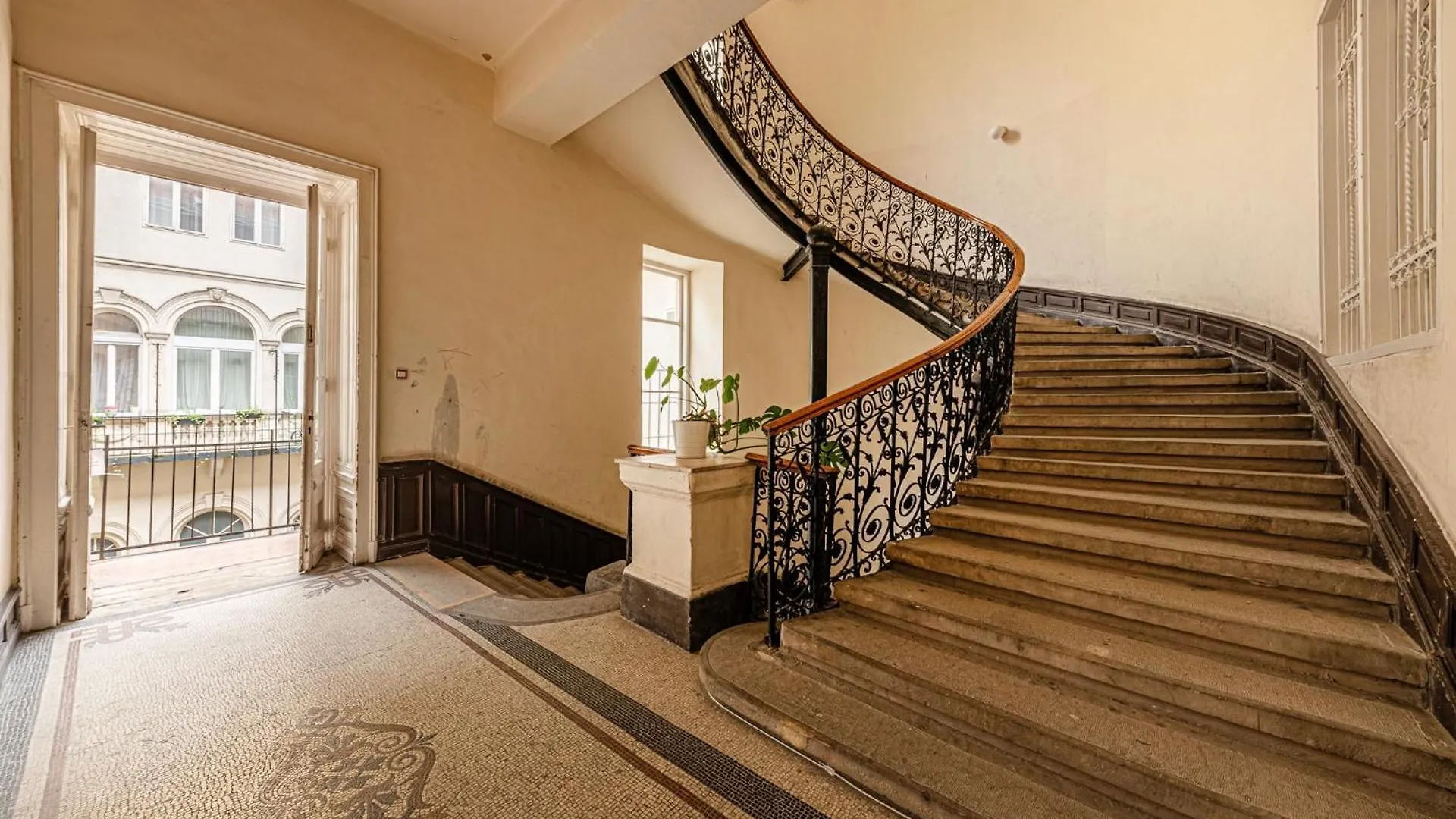 Chain Bridge Apartment Top Central Location New Budapest